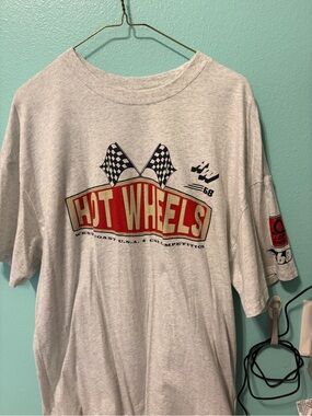 Women’s Gray Graphic Tee - hot wheels Red Logo